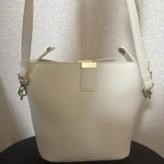 ショルダーバッグ 白 軽量