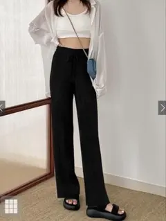 グレー ワイドパンツ