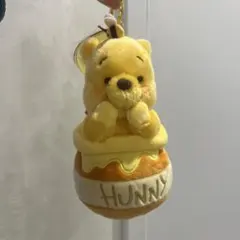 プーさん ぬいぐるみキーホルダー・キーチェーン HONEY DAY はちみつ新品
