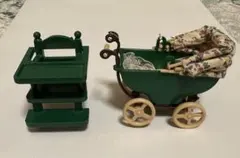 シルバニアファミリー　　初期　緑の家具　廃盤品　乳母車　ベビーチェア
