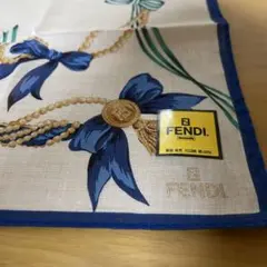 【新品・シール付】FENDI フェンディ ハンカチ リボン パール チャーム柄のサムネイル