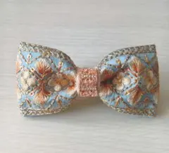 インド刺繍とラインストーンのリボンヘアピン パッチン ミルキーブルー