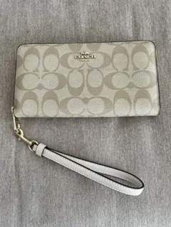 COACH ロゴ入り長財布 ベージュ