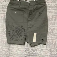 カーキーショートパンツ