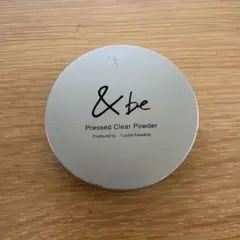 & be Pressed Clear Powder ケースとスポンジのサムネイル