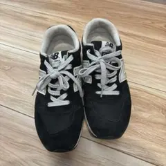 ニューバランス　スニーカー　レディース　ブラック　23cm
