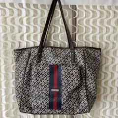 Tommy Hilfiger モノグラム トートバッグ ブラウンのサムネイル