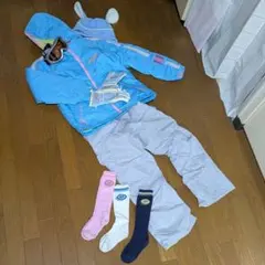 150サイズ　スキーウェア上下、手袋、ゴーグル、帽子、ハイソックス×３足　セット