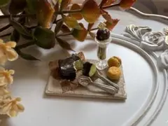 ミニチュアスイーツ ✽ 猫型チョコかけ抹茶ケーキ