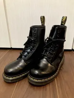 値下げ　美品❤️Dr.Martens UK4 日本サイズ23cm8ホール