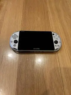 PS Vita 本体 シルバー