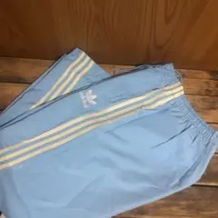 どんちゃん 様　専用　adidas トラックパンツ　ナイロンパンツ