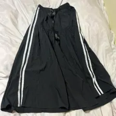 サイドライン ロングスカート ブラックのサムネイル