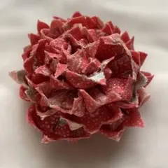 コサージュ　ヘアクリップ　髪飾り　つまみ細工　ブローチ　着物生地　ピンク　未使用
