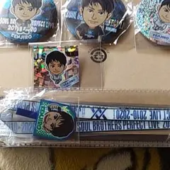 山下健二郎缶バッチなど