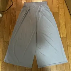 グレー ガウチョパンツ ストレッチ素材