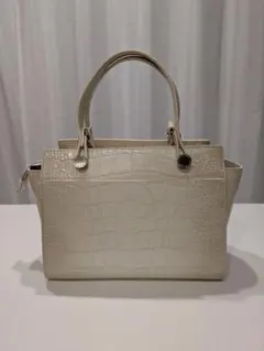 美品 クロコダイル調 ホワイト ハンドバッグ 軽い 2ウェイ ストラップ付
