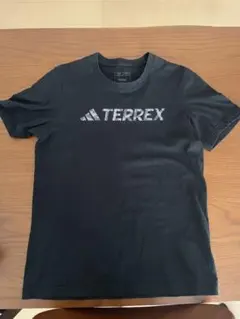 アディダス　テレックスTシャツ