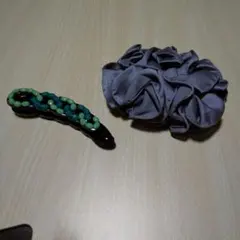 バナナクリップ グレーシフォン付き 緑のビジュー髪飾り まとめ髪