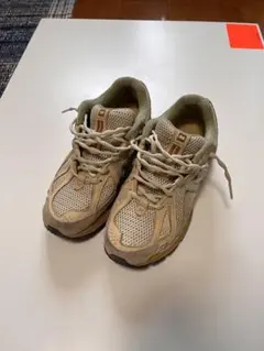 AURALEE × New Balance 1906R