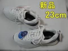新品タグ付：MAD FOOT　23cm　スニーカー／ランニングシューズのサムネイル