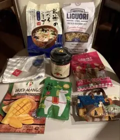 カルディ食品＆伝説柄カラビナつきミニバッグ＆エコバッグ、福袋等KAID８点セット