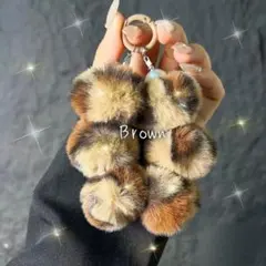 スマホストラップ　パール　キーホルダー　バックチャーム　ふわもこブラック　茶