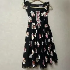 アンクルージュ winter cake柄 ジャンパースカート 黒 中古