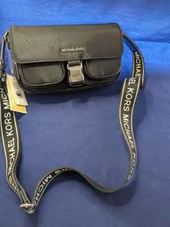MICHAEL KORS ブラックショルダーバッグ