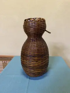 Item thumbnail for item 2cea9d8d-aa85-4336-89b2-f0bc8dc15b3c