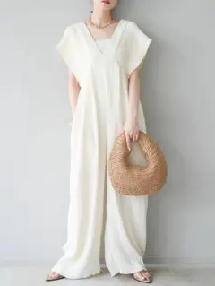 夏コーデ❣️楊柳シャーリングサロペット コンビネゾン アイボリー Lumier