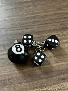 8ボール サイコロ キーホルダー