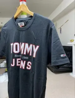 TOMMY JEANS Tシャツ 黒 〜サイズS 〜新品未使用品〜男女兼用のサムネイル