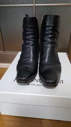 イヴサンローラン　ジョニー　ヒールブーツ　ウエスタン　トムフォード サンローランヒールブーツ比較! ジョニーとザブリスキーYVES