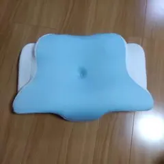 低反発枕　バタフライ型