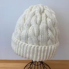 ハンドメイド　ニット帽　ホワイト　ニット帽　ウール100%
