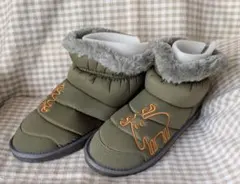 オリーブ色ファー付きショートブーツ