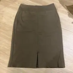 カーキ　タイトスカート 前スリット　ストレッチのサムネイル