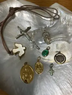 メダイ　チャーム　教会　キリスト　クロス　十字架