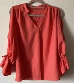 フリル Vネック ブラウス