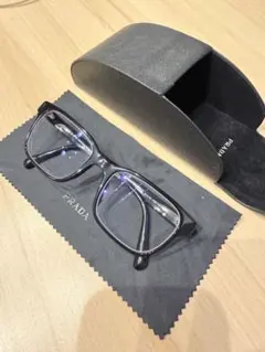 PRADA ブラックフレーム メガネ