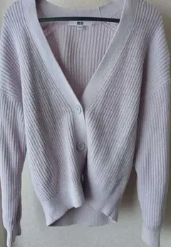UNIQLO 薄紫 Vネック カーディガン