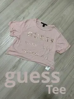 GUESS ロゴプリント クロップドTシャツ ピンクのサムネイル