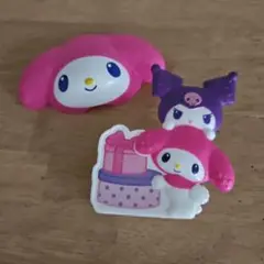 マイメロ　マイメロディ　クロミ　ハッピーセット　マルチスタンド　ヘアコーム