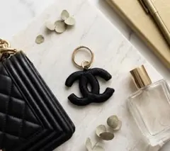 CHANEL ココマーク チャーム ブラック