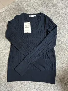 新品タグ付き　ZARA ケーブルニット Vネックセーター ネイビー S
