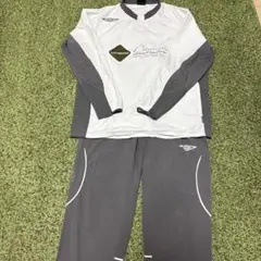 UMBRO ピステ上下 ホワイト・グレー　サイズM