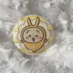 ちいかわ刺繍缶バッジつきビスケット うさぎ パジャマ