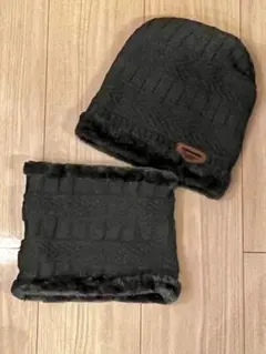 【新品】チャコールグレーニット帽とネックウォーマーセット*★:'。*