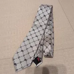 バーバリー　ネクタイ　シルバー×グレー